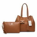 Steve Madden Set Tote + Cosmetiquera Camel | Grabado SM Gold