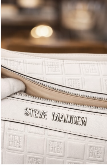Steve Madden Bolsa Camel Gold | El Accesorio Que Eleva Cualquier Look